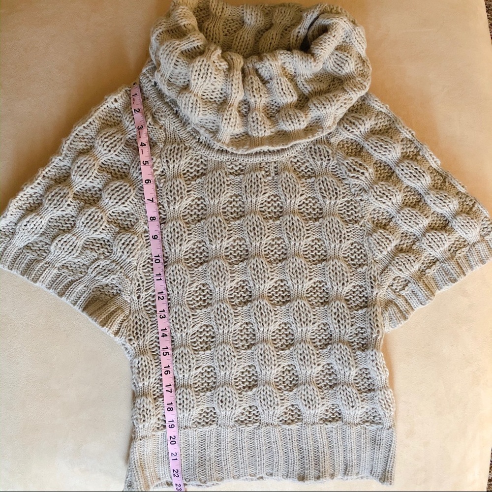 🎉 HP 🎉 Cowl Neck Sweater - Picture 4 of 6